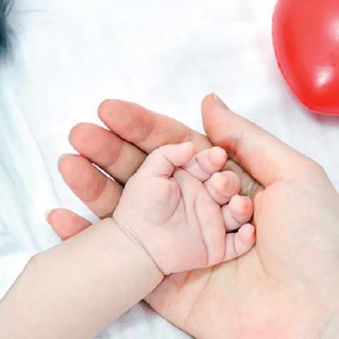 دانلود دکلمه مادر یعنی زندگی مادر یعنی عشق