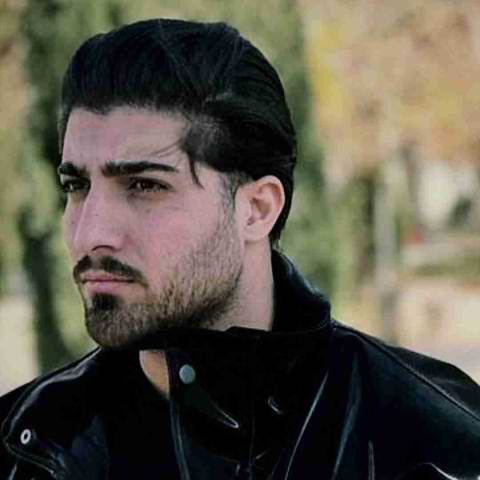 دانلود آهنگ درد یعنی فکرت راحتم نمیزاره از امیر لیام