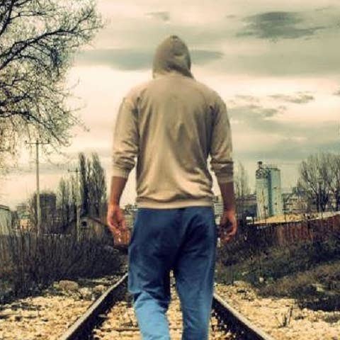دانلود آهنگ میبرم اما آرزو کم نی بدنم داره از حال میره تو تمرین