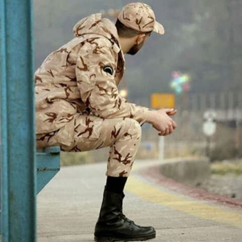 دانلود آهنگ حال سربازی رو دارم سر برجک با دلی شکسته به فکر عشقش صبح کرد