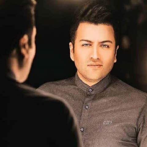 دانلود آهنگ تو میگی از اون سر دنیا هم تماشام میکنی پویا بیاتی دانلود آهنگ تو میگی از اون سر دنیا هم تماشام میکنی پویا بیاتی