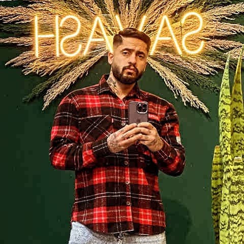 دانلود آهنگ عروسک قشنگ من بیا برس به داد من از ساواش دانلود آهنگ عروسک قشنگ من بیا برس به داد من از ساواش