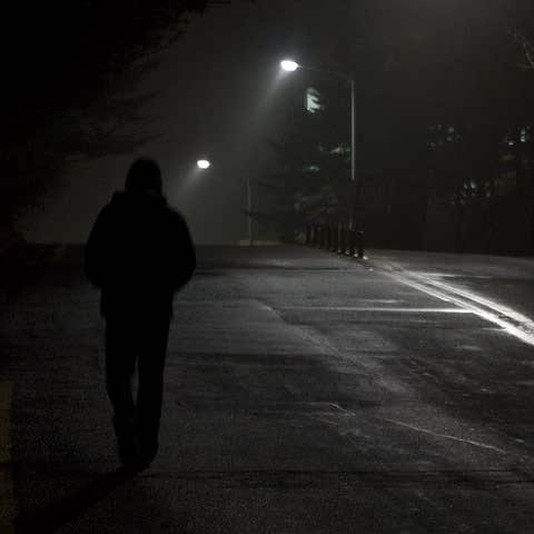 دانلود آهنگ ته عکس بالا بنوشتنه زنده یاد بمرده مار بمردمه