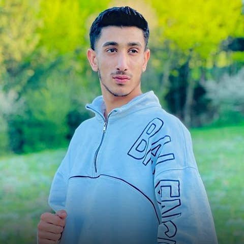 دانلود آهنگ سلطان ادب سلسله داره جنگی قدیمی تجربه داره