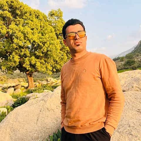 دانلود آهنگ بیا بیا به یادتم من هر ثانیه