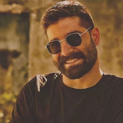 دانلود آهنگ برو آنجا که تو را منتظرند من بگردم پی دنیای خودم حمید هیراد دانلود آهنگ برو آنجا که تو را منتظرند من بگردم پی دنیای خودم حمید هیراد