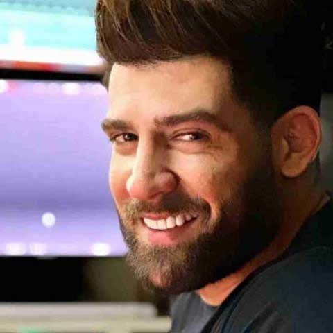 دانلود آهنگ حق بده اگه هنوز دستپاچه میشم محمد محرمی