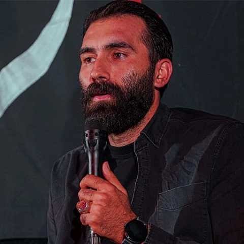 دانلود مداحی صد بار قربانت شوم بازم بدهکارم مهرداد ملکی
