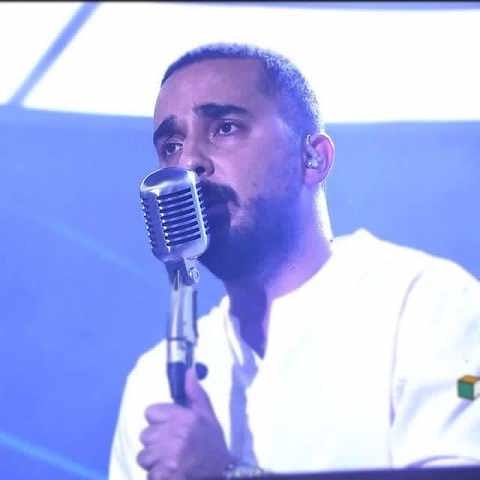 دانلود آهنگ یک نفر پیش فلک ریش گرو بگذارد سجاد عرب