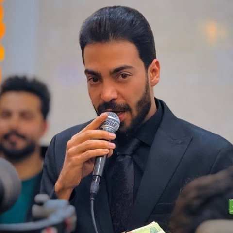 دانلود آهنگ علی جوادزاده من فقط رد شد و یک لحظه نگاهش کردم