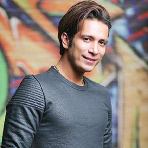 دانلود آهنگ دختر پسرا آره همه باحالا همه دستا بالا امید علومی