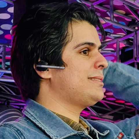 دانلود آهنگ من عاشقم اوزونه حیرانم قاش گوزونه جواد حصاری