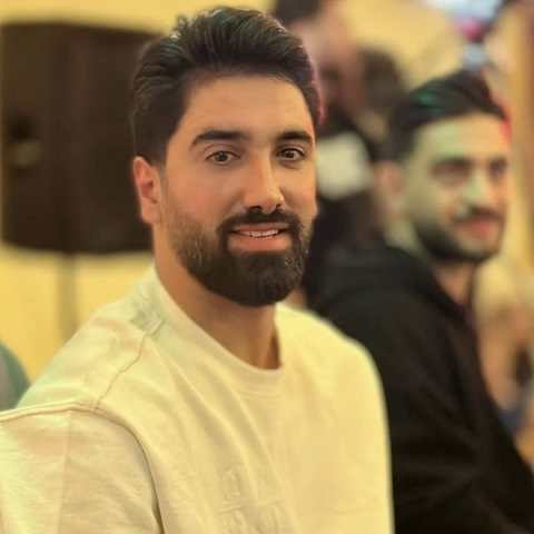 دانلود آهنگ جواد عباسی پس دکن مانتو زرشکی (شاد جشنی)