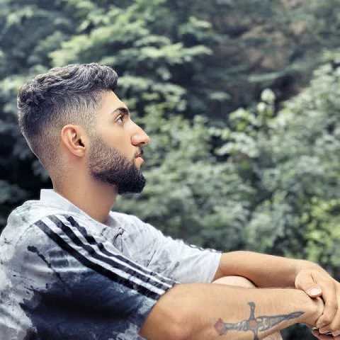 دانلود آهنگ تیکه پارم بیقرارم سلامتی تاریخ روی مزارم از متین صفری