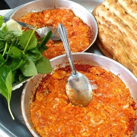 دانلود آهنگ املت برای املت خورا