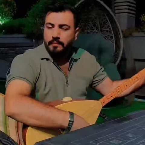 دانلود آهنگ اخ دنیا بیزارم له چرخ و بساطت از امین فلاحی