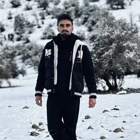 دانلود آهنگ اگه یه جایی گیر کردی بدون یه مردی باهاته از فاضل کرمی