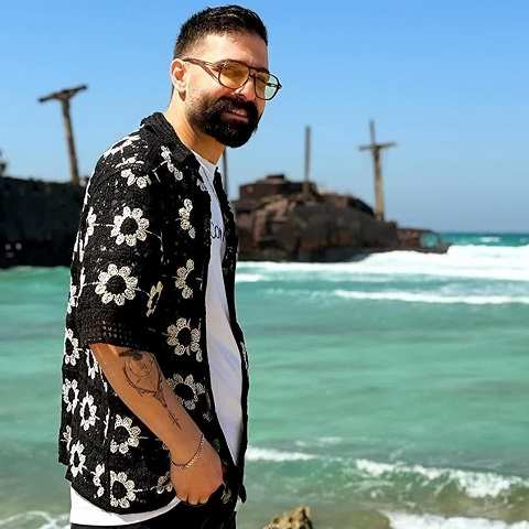 دانلود آهنگ از اونی که گفتی با همه فرق داشت چه خبر از حمید هیراد