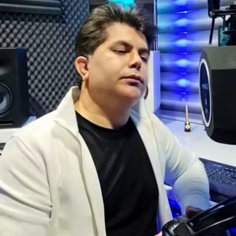 دانلود آهنگ بی وفایی میکنه با قلب خستم روزگار از علی رزاقی