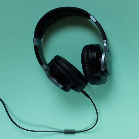 دانلود آهنگ Sol Vibra از Dj Zarek و Mc Staff (تمام ورژن ها)