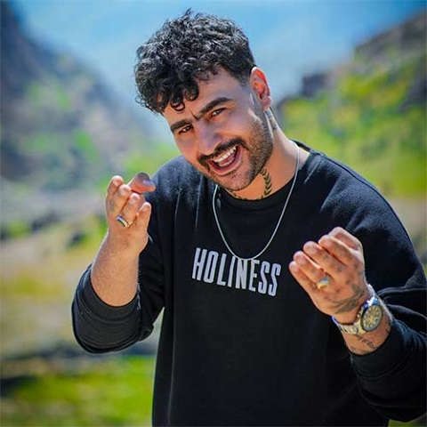 دانلود آهنگ بی وفا از وحید عباسی (فکر کردی بی وفایم هنه هنه مالکم)