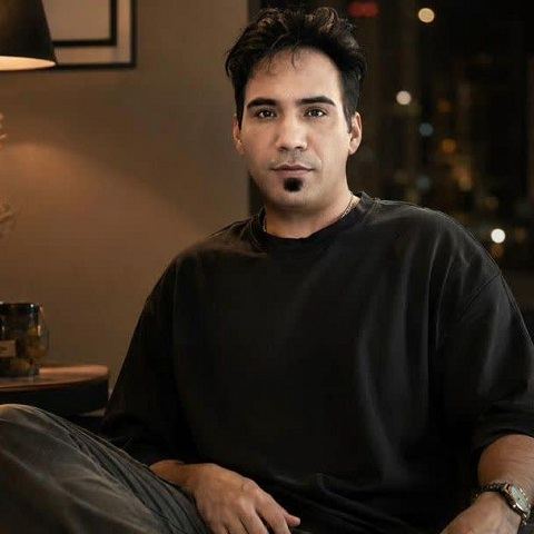 دانلود آهنگ دونم و جرم عاشقی آخر و دارم ایزنن از هومن پناهی دانلود آهنگ دونم و جرم عاشقی آخر و دارم ایزنن از هومن پناهی