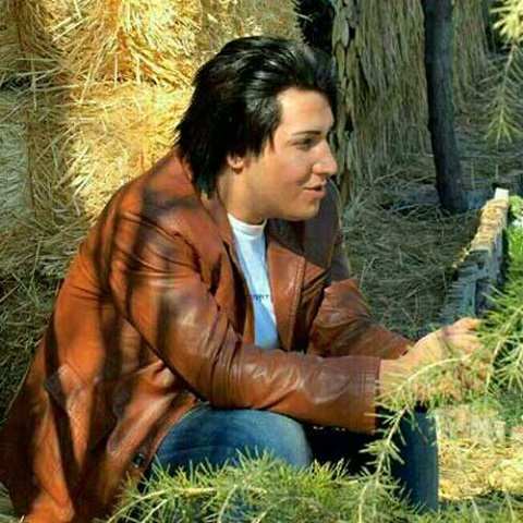 دانلود آهنگ دنیای با تو بودن اگر چه زندگیمه (انگار بازم شکسته این دل زار و خسته)
