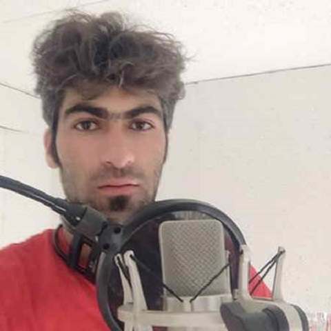 دانلود آهنگ مو عاشق تر از خوم به دنیا دنیوم از سیروس پیش قدم